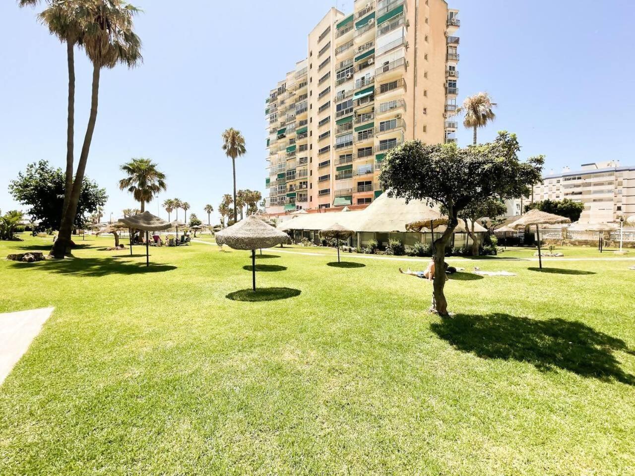 Vistas Al Mar A 1 Min De Playa Con Parkig Gratis * Benalmádena